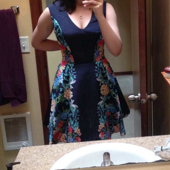 Anthroplogie floral flared dress - Picture 4 of 4